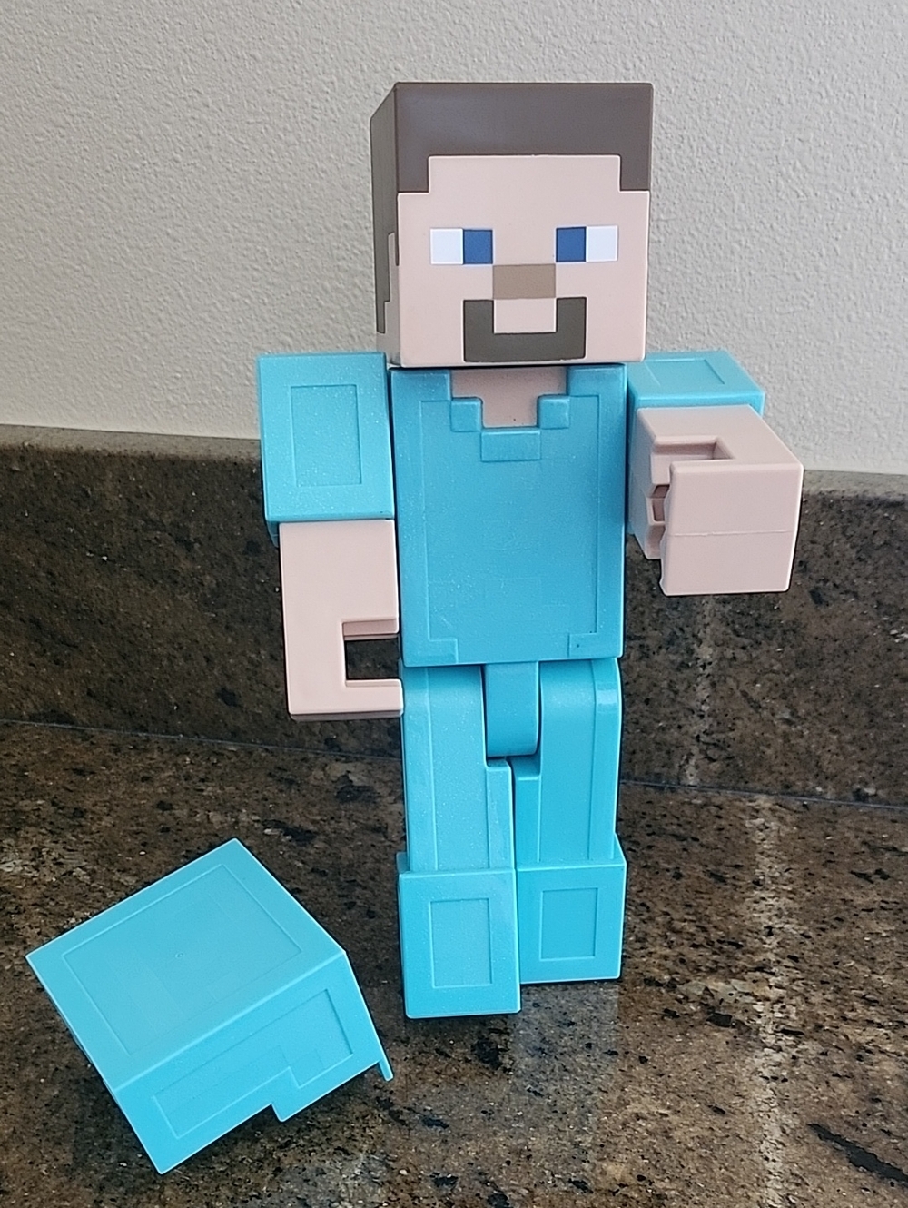 Minecraft Diamond Armor Steve Large Scale Action Figure 8.5" - Picture 2 of 8
